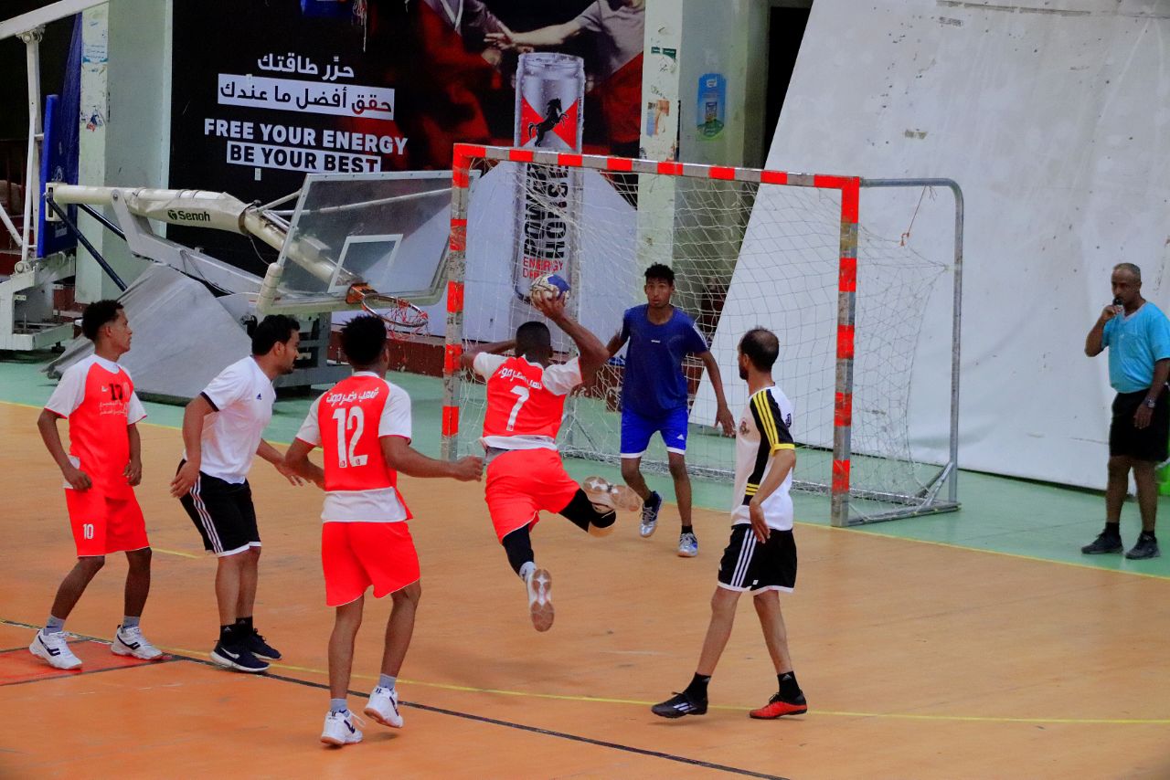 بداية قوية لمنافسات أندية الدرجة الثالثة لكرة اليد بصنعاء